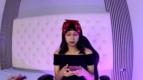 Hamsel  online show from May 11, 1:18 pm