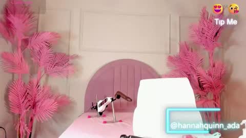 hanaahquinn online show from February 1, 11:51 am