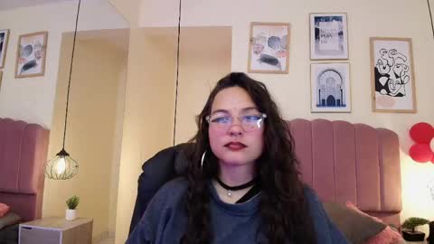 hanabie_ online show from April 11, 3:22 am