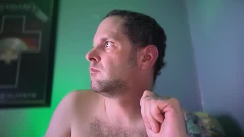 Snapshot of hand_banana_420 chatting on October 19, 12:04 am hand_banana_420 online show from October 19, 12:04 am