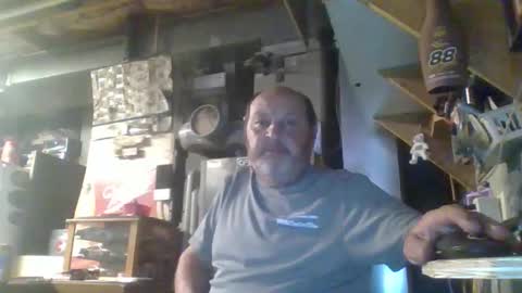 naked man online show from May 30, 2:54 am