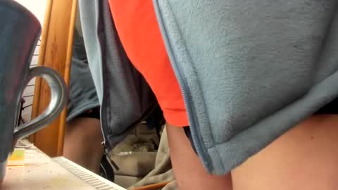 handncocknocum online show from January 19, 11:23 am