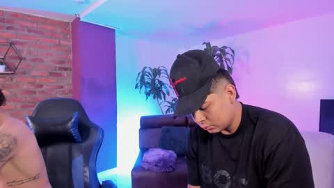 leonardfarrucknick and otis online show from November 19, 2:11 am