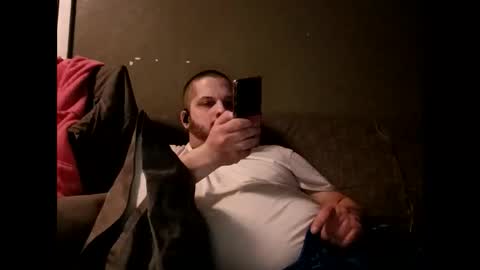 Handsomedaddy198923 online show from April 6, 4:46 am