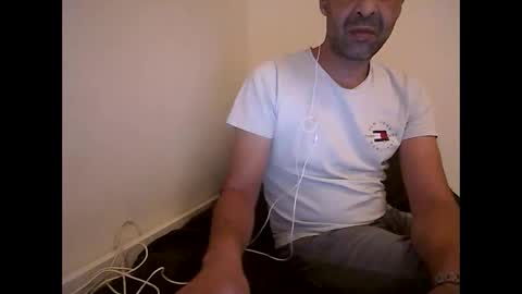 handsomepenis20cm online show from October 10, 9:41 pm