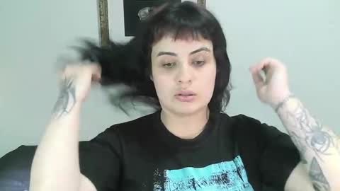 JUANA online show from April 23, 4:30 pm
