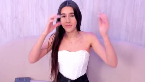 Hanna Foxi online show from June 8, 12:17 pm