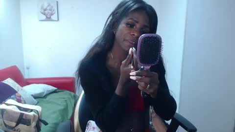 hanna_lamber online show from March 30, 12:27 pm