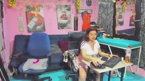 Hanna online show from May 14, 2:10 am