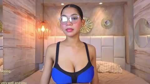 hanna_vic online show from April 23, 9:27 pm