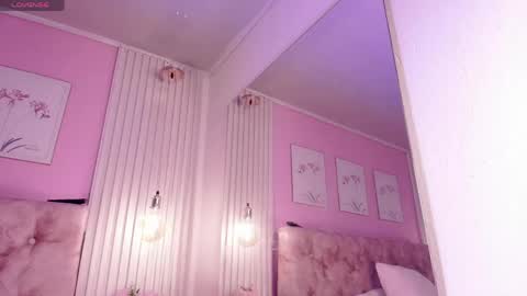 hannadanniels online show from April 22, 2:57 pm