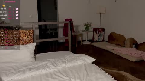 Hannah Allin online show from February 19, 5:49 pm