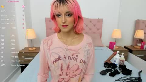 Hannah online show from May 2, 7:30 pm
