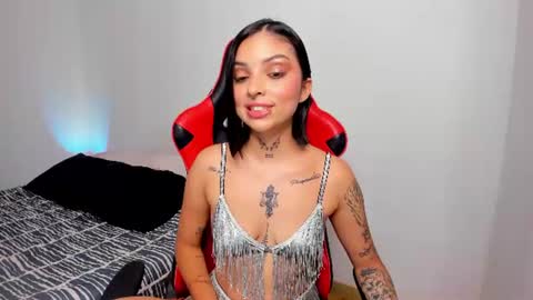 Hannah Milton online show from July 25, 2:20 am
