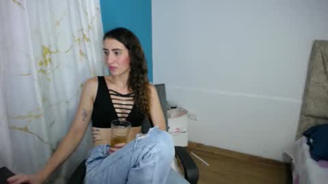 Hannah online show from May 30, 12:20 am