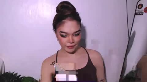 HANNAH online show from June 25, 5:40 pm