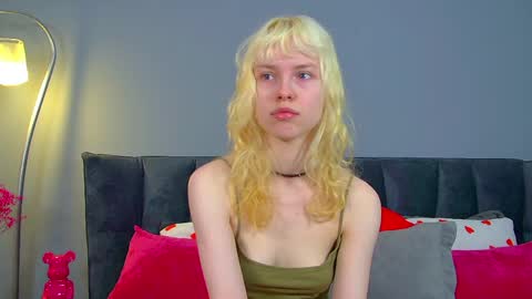 Hannah online show from April 29, 6:18 am