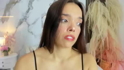 Hannahill69 online show from November 13, 5:32 am