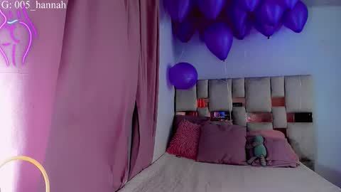 hannahsmit_ online show from November 1, 11:26 pm