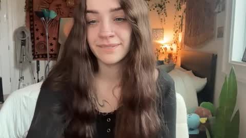 Hannah Taylor online show from March 9, 9:30 pm