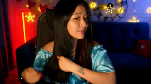 Snapshot of hannarosie chatting on March 3, 6:35 pm hannarosie online show from March 3, 6:35 pm