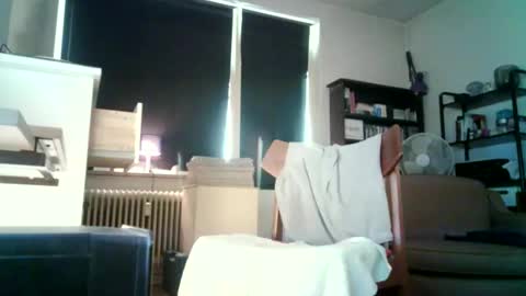 Hannsi64 online show from April 6, 12:06 pm