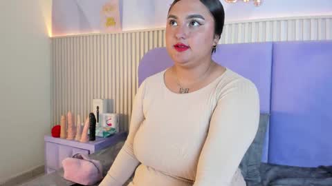 Hanny online show from May 22, 9:43 pm