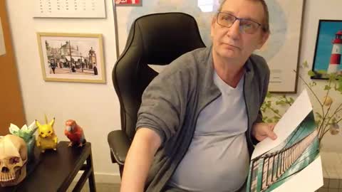 charly online show from March 31, 9:59 pm