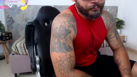 hanz_col online show from April 23, 2:41 am