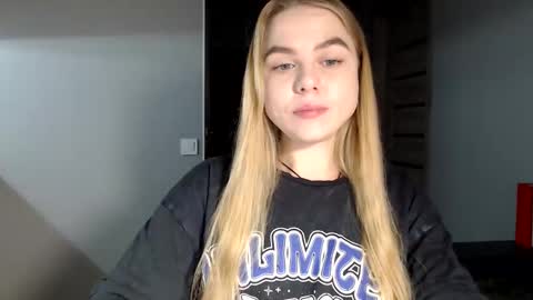 happy_fox_ online show from December 20, 10:32 pm