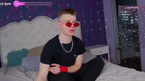 happydeimos online show from March 10, 10:35 pm