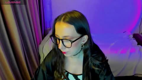 Stephanie online show from March 1, 7:29 pm