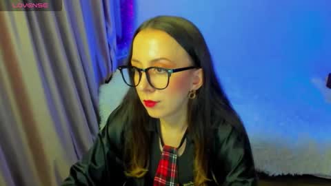 Stephanie online show from January 18, 6:28 pm