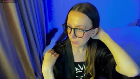 Stephanie online show from October 31, 4:51 pm