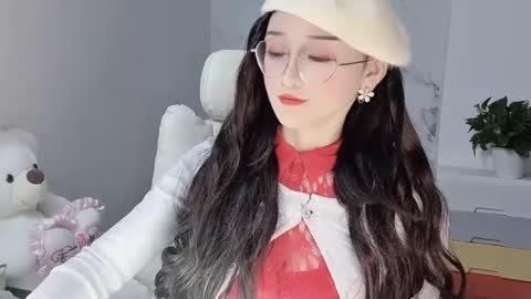 Daisy online show from January 25, 6:02 pm