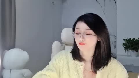 Daisy online show from March 8, 6:26 pm