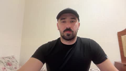 Snapshot of hard_to_obey chatting on October 16, 6:29 pm hard_to_obey online show from October 16, 6:29 pm