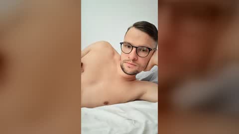 hardboylovemilfmoom online show from July 26, 4:37 pm
