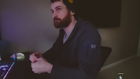 Tom online show from December 3, 1:06 pm