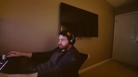 Tom online show from December 31, 12:32 am