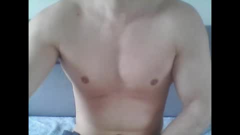 Snapshot of hardwanker75 chatting on March 10, 10:18 am hardwanker75 online show from March 10, 10:18 am