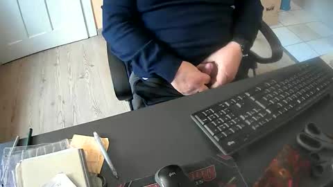 hardy3251 online show from November 11, 11:12 am