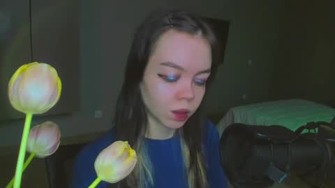 Snapshot of haribo_asmr chatting on March 12, 8:19 am Miss Hari online show from March 12, 8:19 am