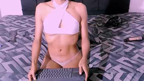 Snapshot of harley_cute69 chatting on October 26, 2:45 am harley_cute69 online show from October 26, 2:45 am