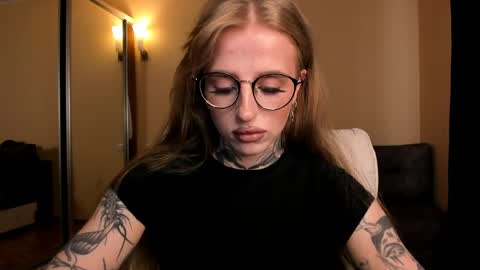 Julia online show from April 29, 5:23 am