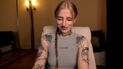 Julia online show from May 17, 4:54 am