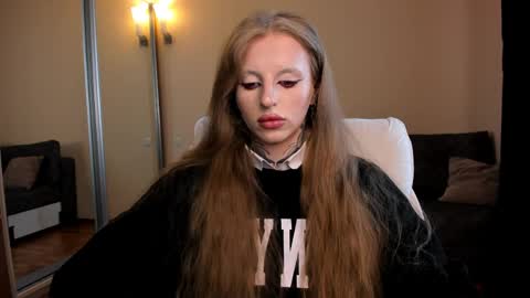 Julia online show from March 29, 5:31 am