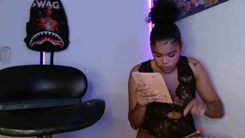harley_quinnn111 online show from April 1, 2:34 am