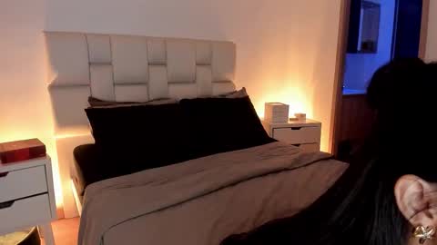     online show from February 24, 11:30 pm