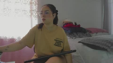 Natii  online show from April 3, 4:58 pm